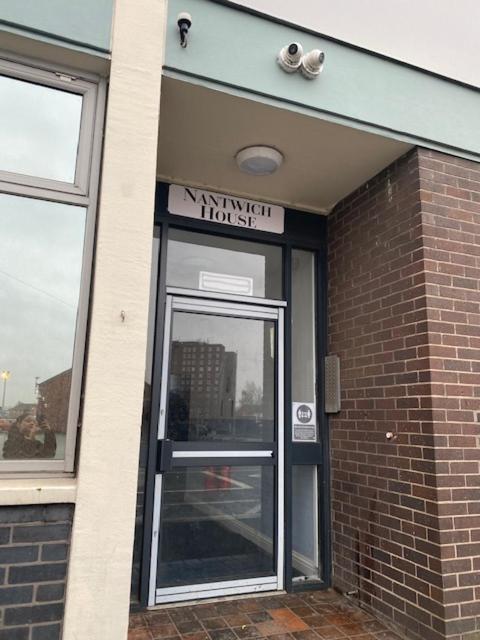 Nantwich House Apartment Crewe Bagian luar foto