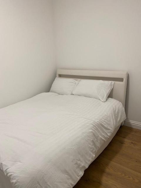 Nantwich House Apartment Crewe Bagian luar foto