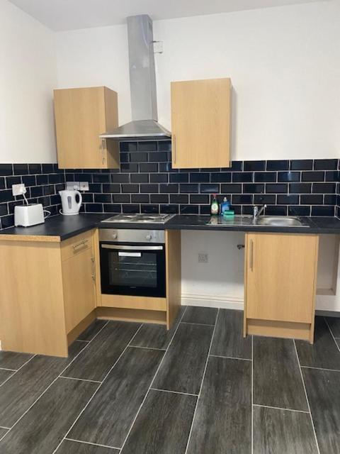 Nantwich House Apartment Crewe Bagian luar foto
