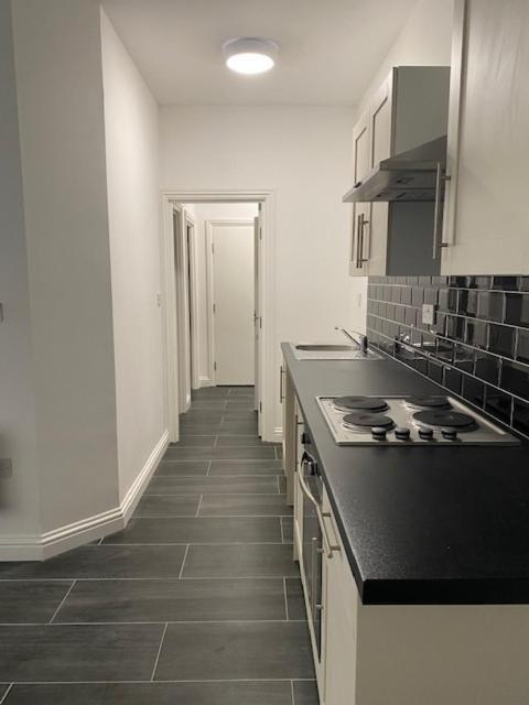 Nantwich House Apartment Crewe Bagian luar foto